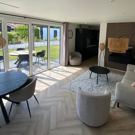 Nieuw Luxe 4p Eco Naast Het Bos Op De Veluwe 아파트